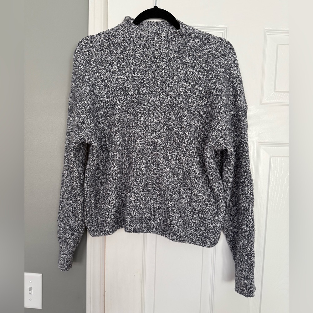 Old Navy women’s speckled sweater
